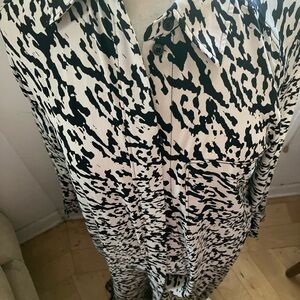 H&M Monochrome Patterned Top